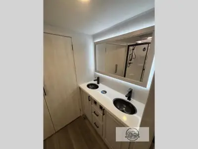 2027 East To West Ahara 395FB photo 5