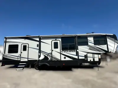2020 Heartland CYCLONE 3600 photo 8