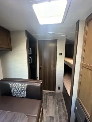 2017 Keystone BULLET ULTRA LITE 202 BHSWE photo 12