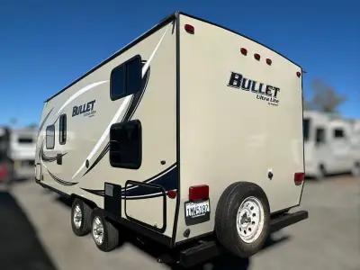 2017 Keystone BULLET ULTRA LITE 202 BHSWE photo 5