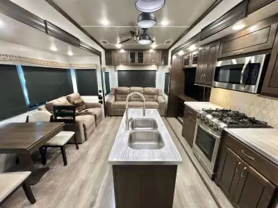 2020 Cedar Creek By Forest River Silverback Fifth Wheel 31IK photo 11
