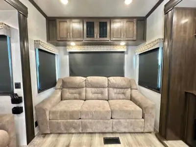 2020 Cedar Creek By Forest River Silverback Fifth Wheel 31IK photo 15