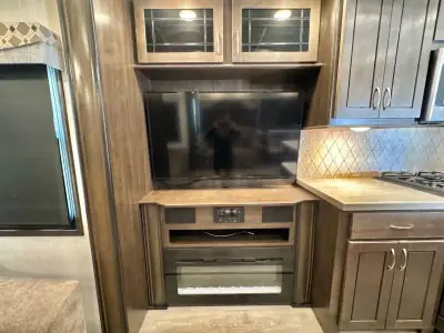 2020 Cedar Creek By Forest River Silverback Fifth Wheel 31IK photo 18