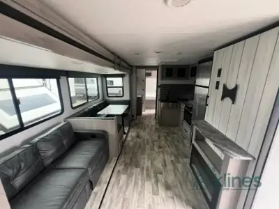 2022 Dutchmen Kodiak Ultra-Lite 332BHSL photo 7