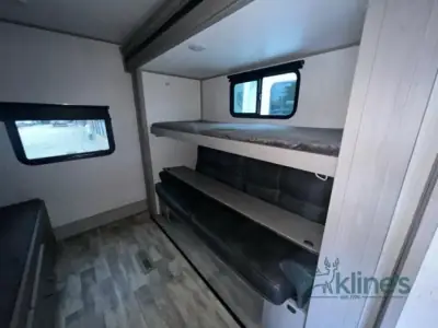 2022 Dutchmen Kodiak Ultra-Lite 332BHSL photo 10