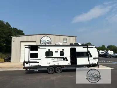 2027 Forest River FOREST RIVER SURVEYOR LEGEND 260 BHLE
