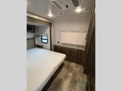 2022 Forest River Rockwood Signature Ultra Lite 8337RL photo 16