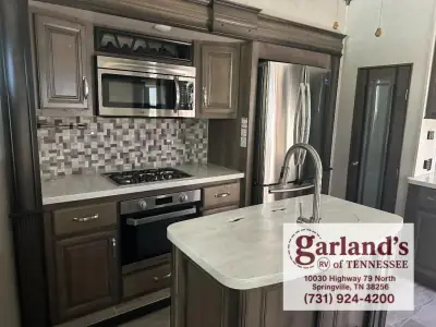 2019 Keystone Montana 3791RD photo 12