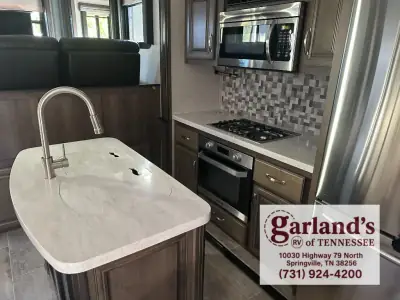 2019 Keystone Montana 3791RD photo 14