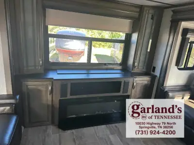2019 Keystone Montana 3791RD photo 10