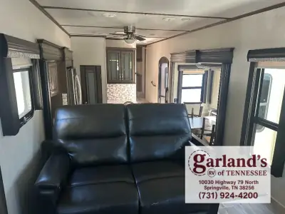 2019 Keystone Montana 3791RD photo 9