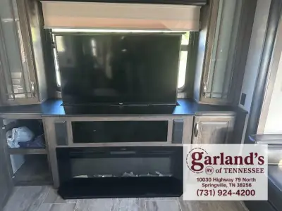 2019 Keystone Montana 3791RD photo 11
