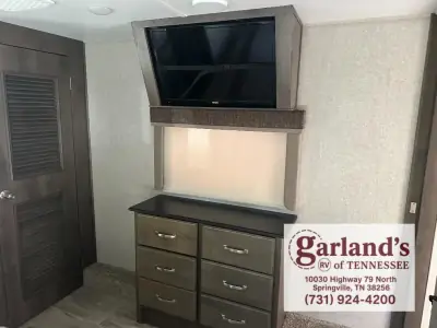 2019 Keystone Montana 3791RD photo 19