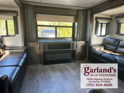 2019 Keystone Montana 3791RD photo 8