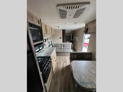 2019 Coachmen Catalina SBX 261BH photo 15
