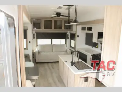 2027 Forest River Rockwood Signature 401SFB photo 8