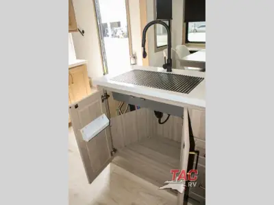 2027 Forest River Rockwood Signature 401SFB photo 17