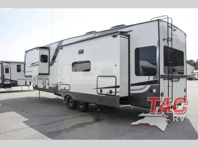 2027 Forest River Rockwood Signature 401SFB photo 4