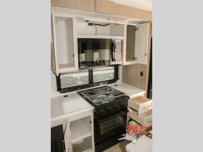 2027 Forest River Rockwood Signature 401SFB photo 14