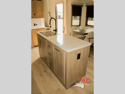 2027 Forest River Rockwood Signature 401SFB photo 16