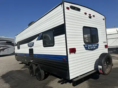 2023 Forest River SALEM CRUISE LITE 208RDFS photo 6