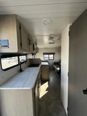 2023 Forest River SALEM CRUISE LITE 208RDFS photo 12