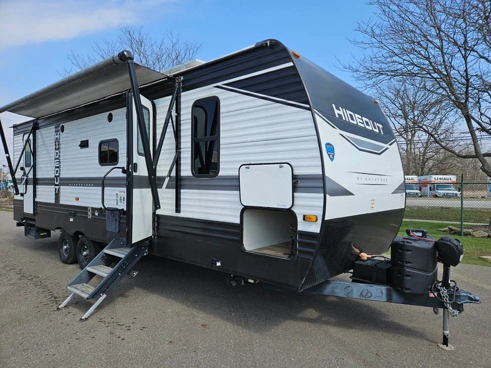 2023 Keystone Hideout 26BHS exterior