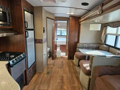 2016 Keystone Outback 324CG photo 20