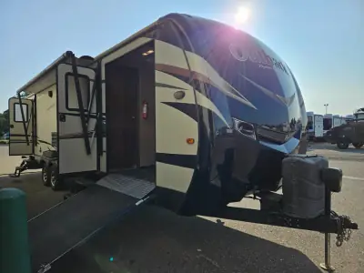 2016 Keystone Outback 324CG