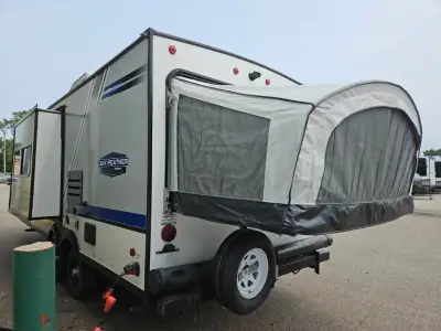 2018 Thor Jayco Jay Feather X23B photo 5