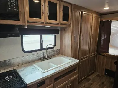 2018 Thor Jayco Jay Feather X23B photo 13