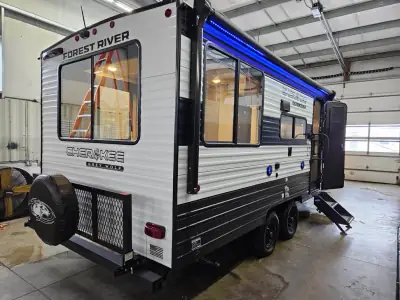 2025 Forest River Cherokee Grey Wolf 20RDSE photo 7