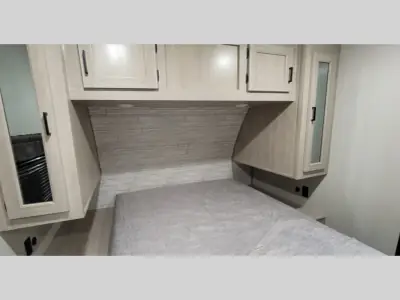 2024 Coachmen Catalina Legacy Edition 263BHSCK photo 5