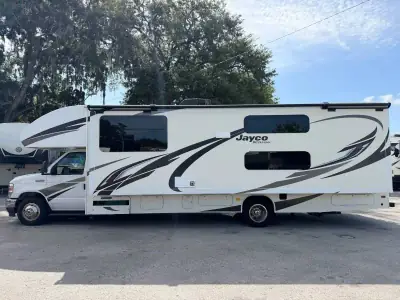 2021 Jayco Redhawk 31F photo 2