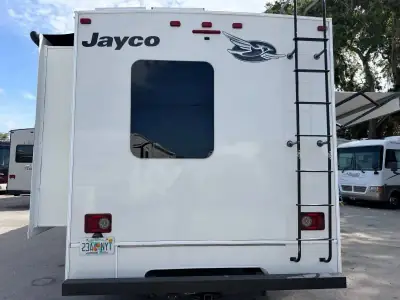 2021 Jayco Redhawk 31F photo 3