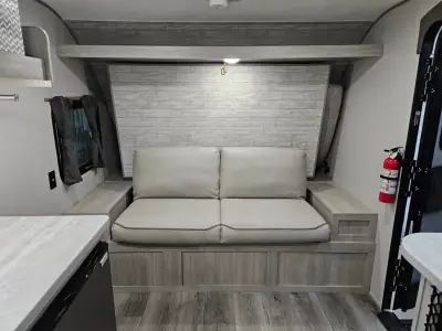 2025 Coachmen Catalina 154RBX photo 10
