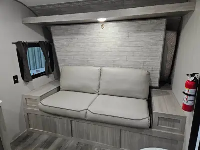 2025 Coachmen Catalina 154RBX photo 11