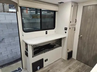 2025 Coachmen Catalina 154RBX photo 19