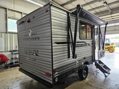 2025 Coachmen Catalina 154RBX photo 7