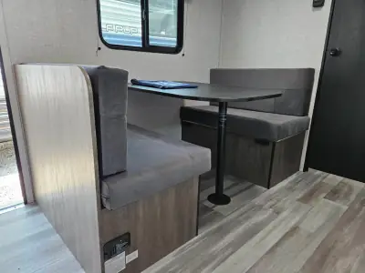 2025 Jayco Jay Flight 170FQ photo 13