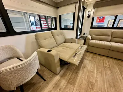 2027 Forest River Sabre 36FLX photo 5