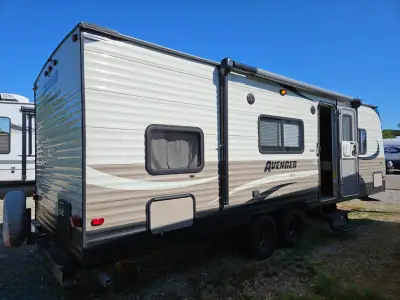 2016 Prime Time Avenger 26BB photo 6