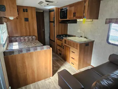 2016 Prime Time Avenger 26BB photo 14
