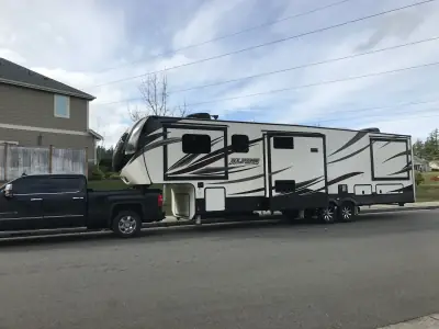 2017 ALPINE 3660FL photo 3
