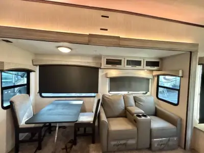 2022 Sandpiper By Forest River Sandpiper Luxury FW 321RL photo 17