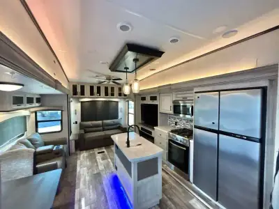 2022 Sandpiper By Forest River Sandpiper Luxury FW 321RL photo 24