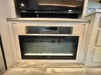 2022 Sandpiper By Forest River Sandpiper Luxury FW 321RL photo 7