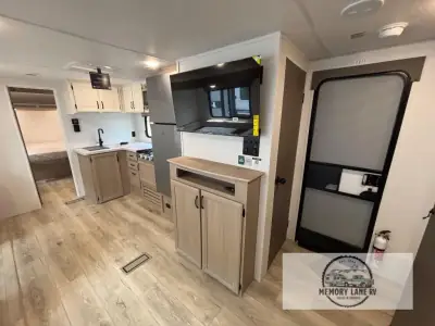 2027 Coachmen COACHMEN RV CLIPPER 282TQS photo 12