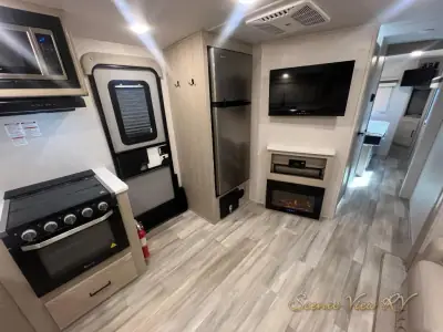 2023 Forest River Rockwood Mini Lite 2506S photo 34