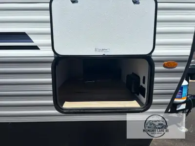 2027 Coachmen Coachmen Clipper 25RB photo 7
